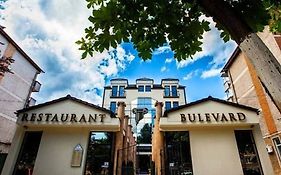 Bulevard 4*